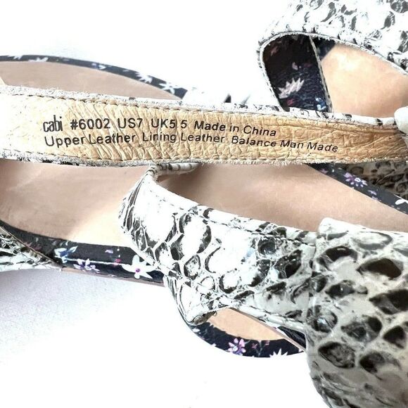 CAbi Womens 7M Leather Sandals Snakeskin Print Ankle Wrap Strappy Toe Ring Shoes - Picture 6 of 7